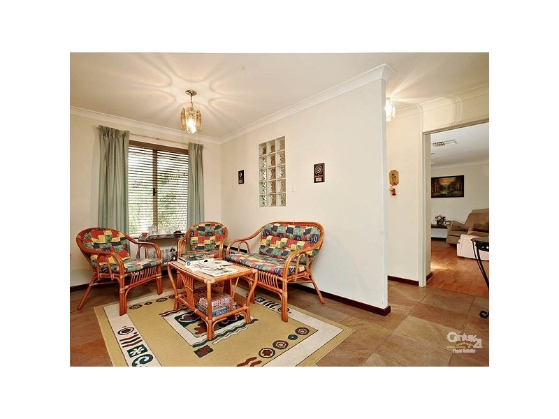 4 Jennings Road, High Wycombe WA 6057