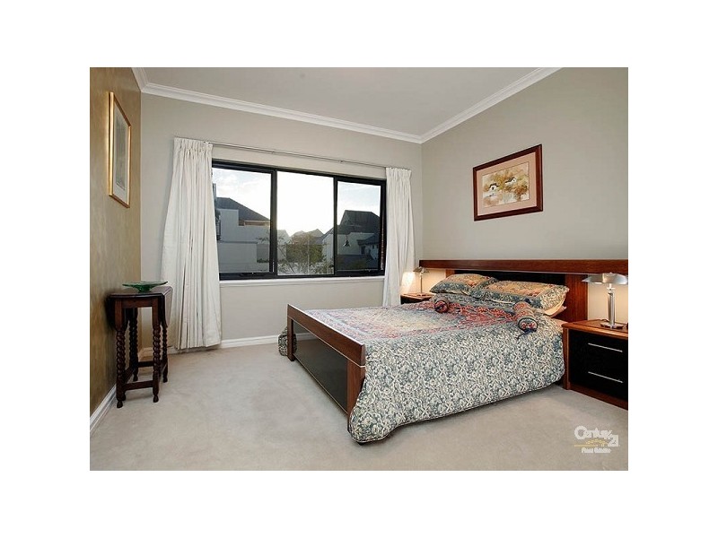 2/22 Kensington Street, East Perth WA 6004