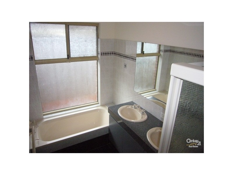 11 Pittway Heights, Kiara WA 6054