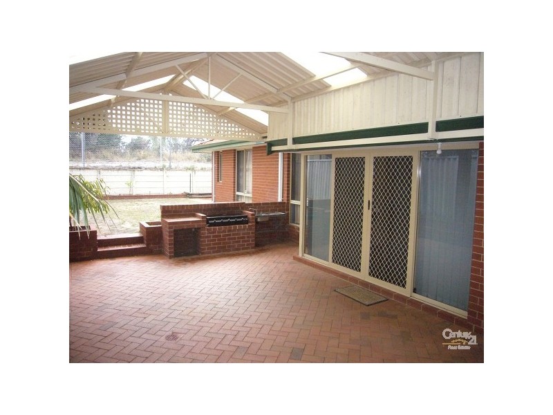 11 Pittway Heights, Kiara WA 6054