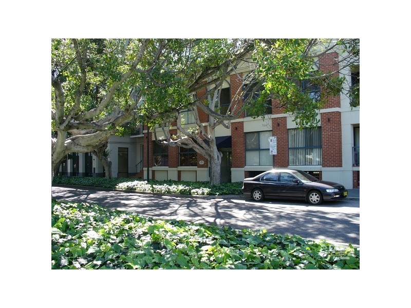 8/24 Saunders Street, East Perth WA 6004