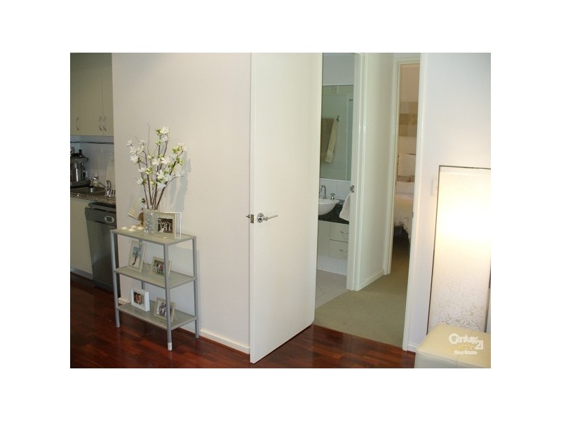 8/24 Saunders Street, East Perth WA 6004