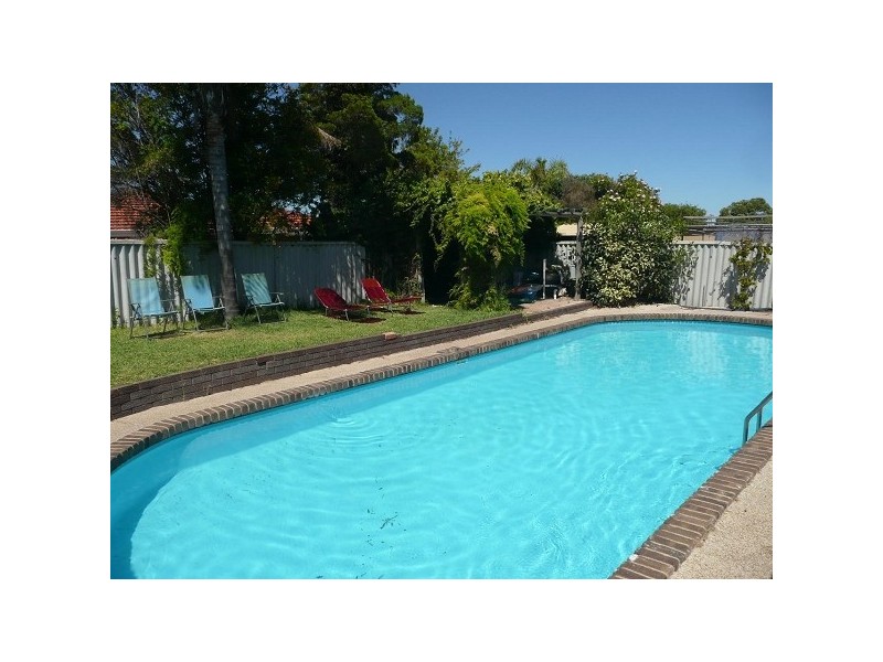 36 Banks Avenue, Hillarys WA 6025