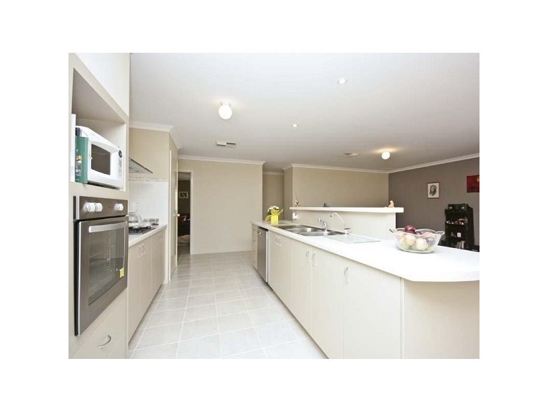 49 Crosthwait Circle, Tapping WA 6065