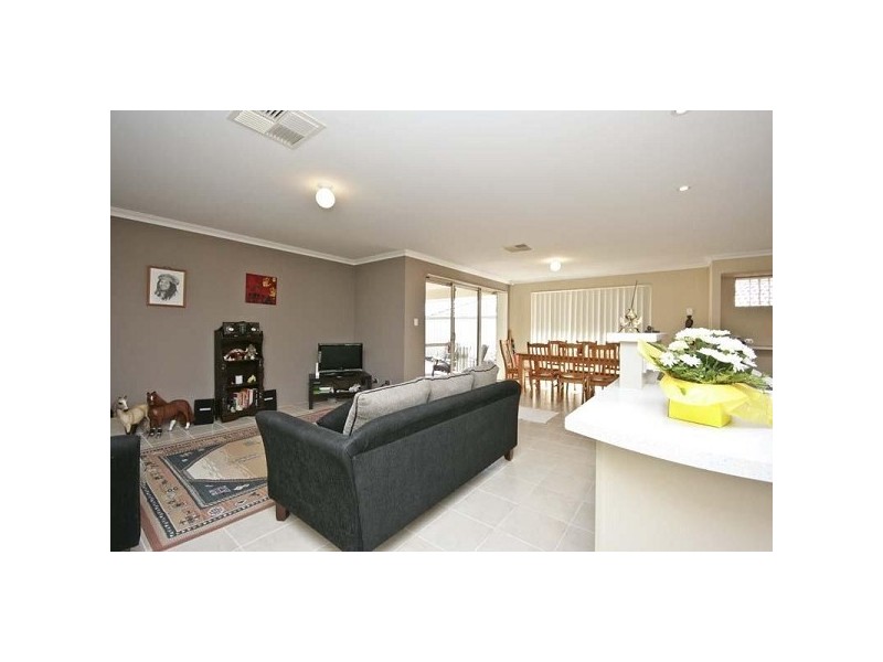 49 Crosthwait Circle, Tapping WA 6065