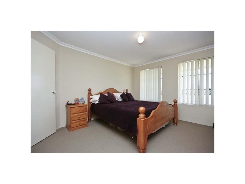 49 Crosthwait Circle, Tapping WA 6065