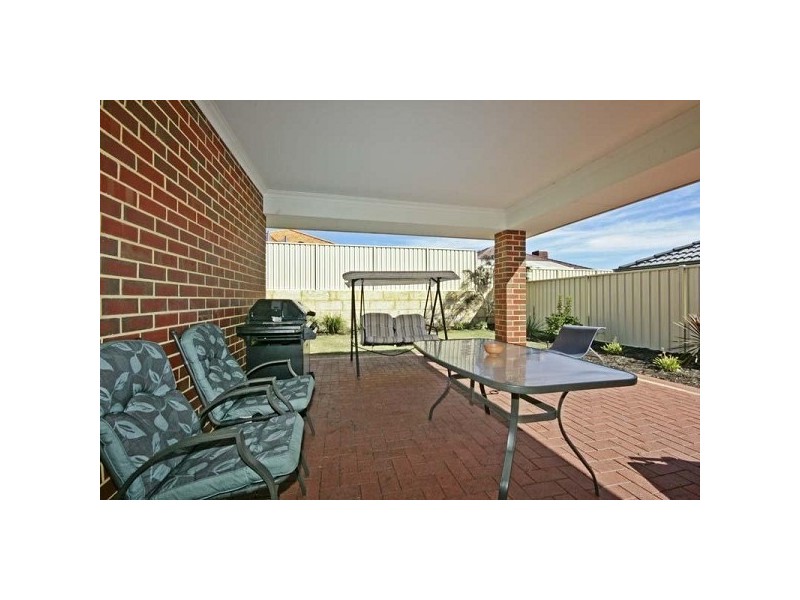 49 Crosthwait Circle, Tapping WA 6065