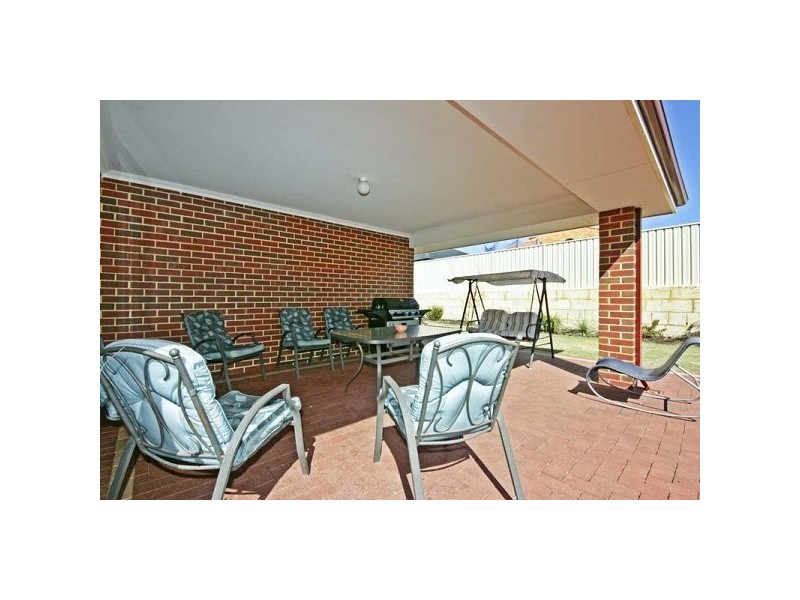 49 Crosthwait Circle, Tapping WA 6065