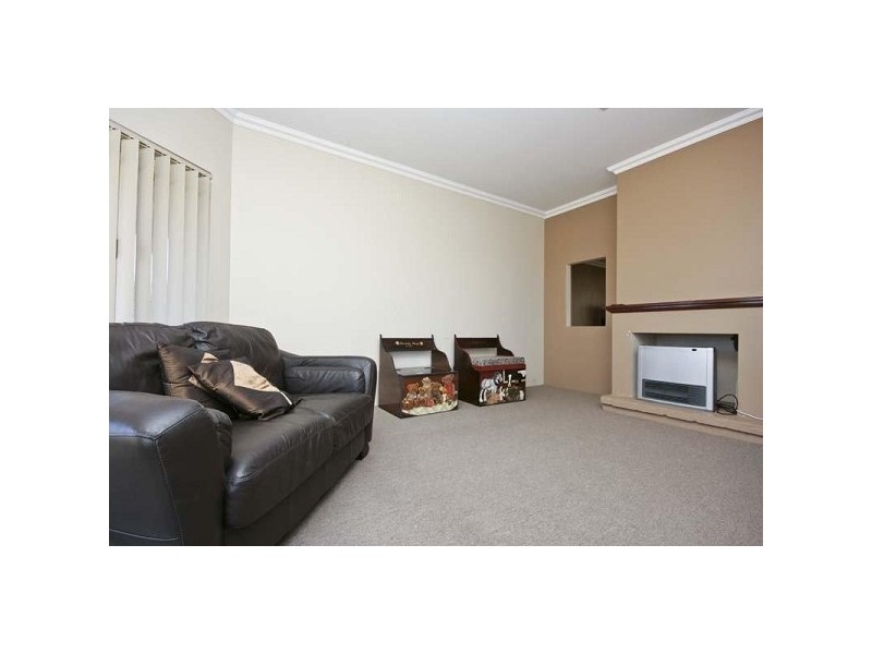 6 Haslingfield, Butler WA 6036