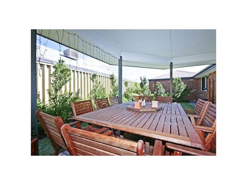 6 Haslingfield, Butler WA 6036