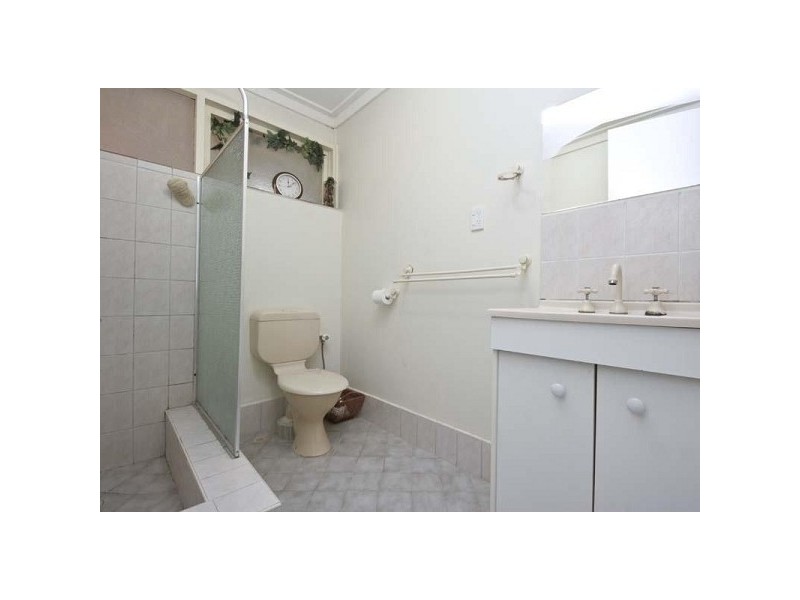 15 Spinaway Street, Craigie WA 6025