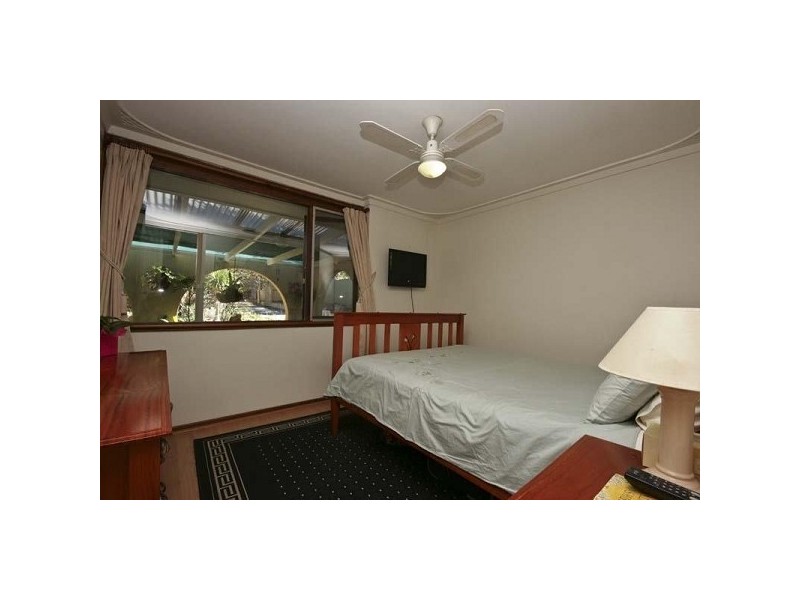 15 Spinaway Street, Craigie WA 6025