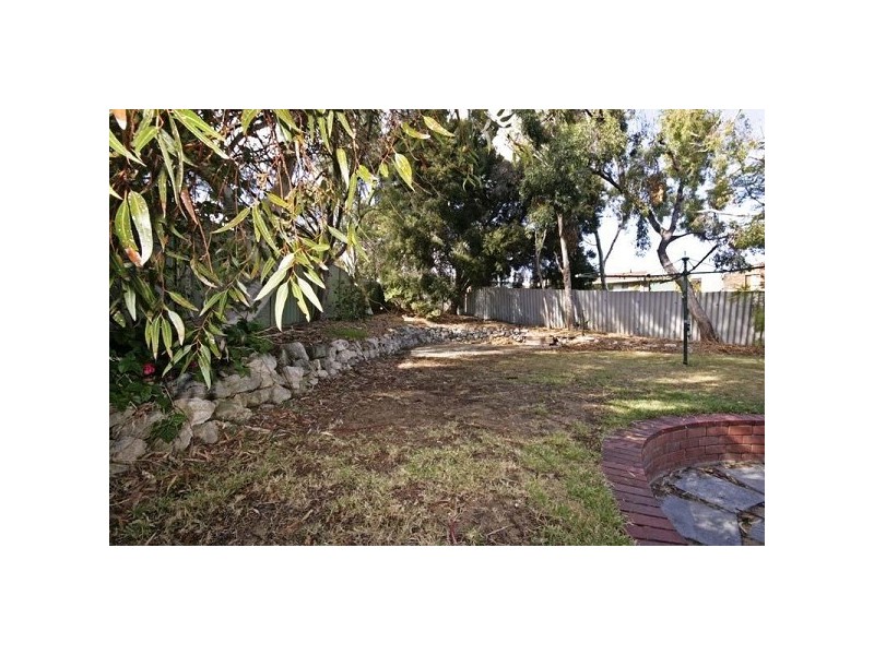 15 Spinaway Street, Craigie WA 6025