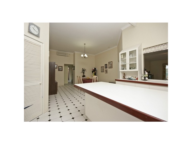 4 Alabaster Terrace, Hillarys WA 6025