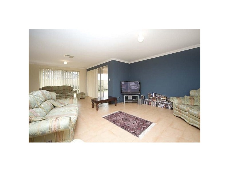 3 Holbein Way, Tapping WA 6065