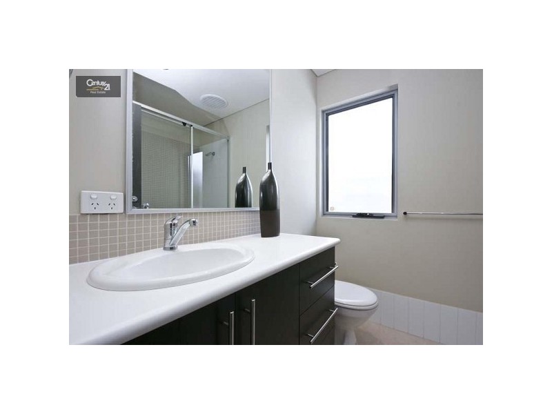 2/36 Second Avenue, Kensington WA 6151