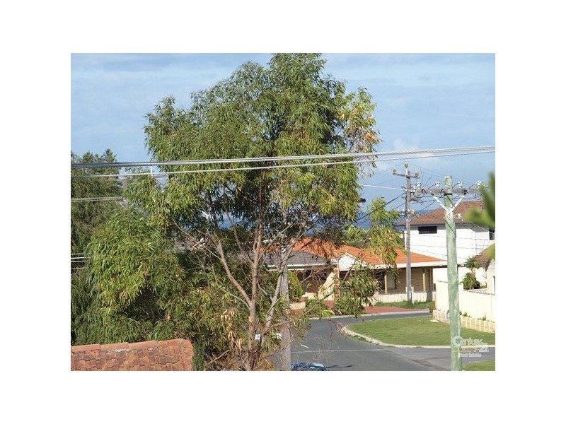 1 Dorset Street, Kallaroo WA 6025