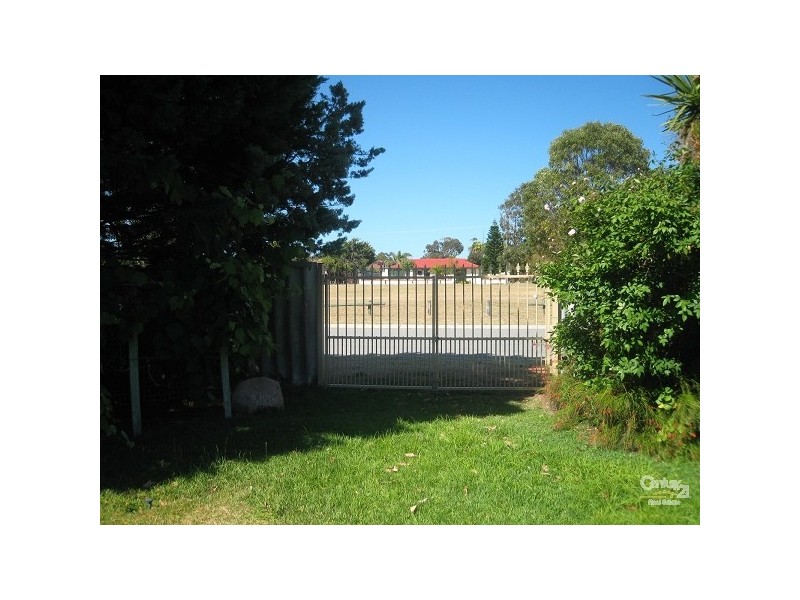 7 Richards Crescent, Craigie WA 6025
