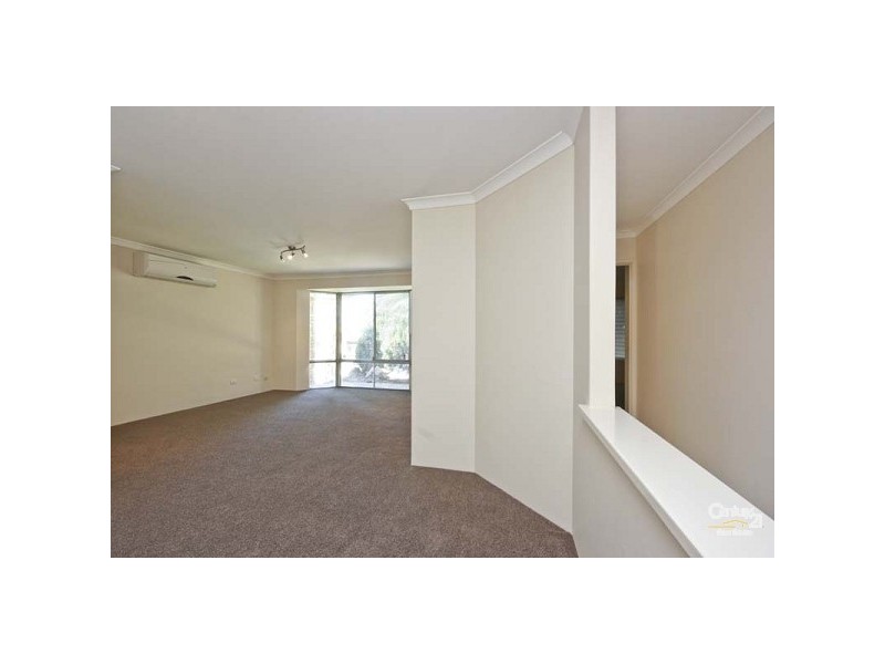 5 Stonehaven Parade, Kinross WA 6028