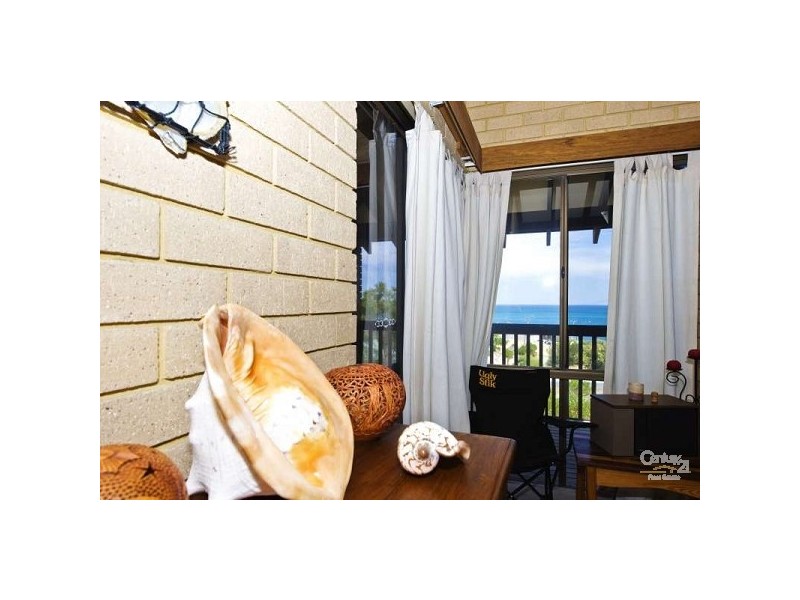 4 Nicholas Avenue, Quinns Rocks WA 6030