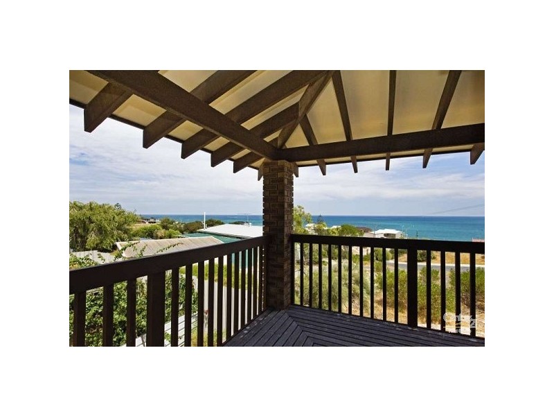 4 Nicholas Avenue, Quinns Rocks WA 6030