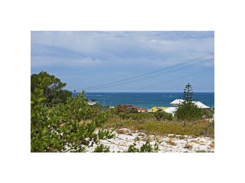 4 Nicholas Avenue, Quinns Rocks WA 6030