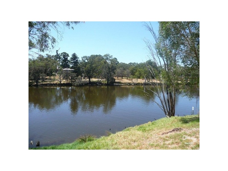 9/1 Anzac Terrace, Bassendean WA 6054