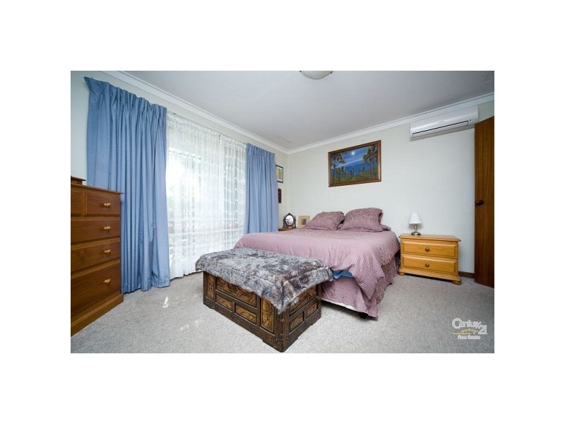 8 Endeavour Road, Hillarys WA 6025