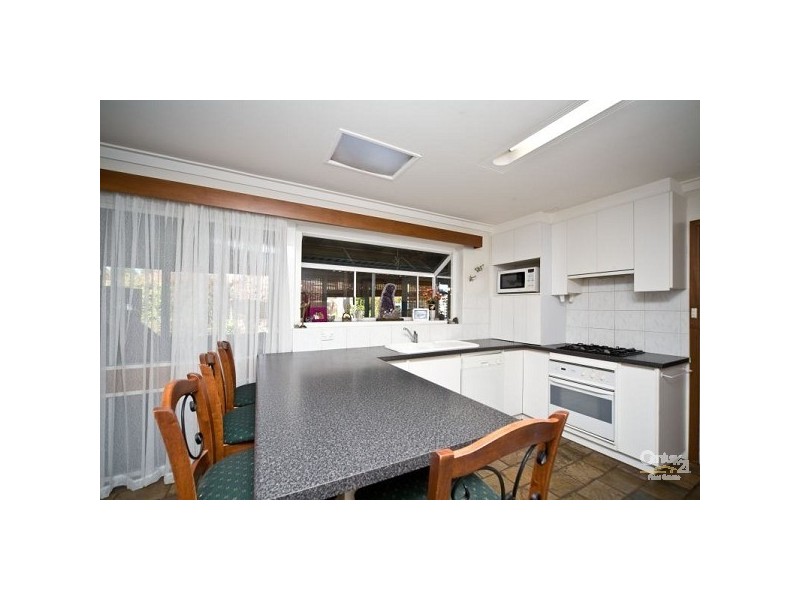 8 Endeavour Road, Hillarys WA 6025