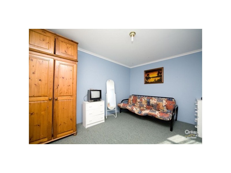 8 Endeavour Road, Hillarys WA 6025