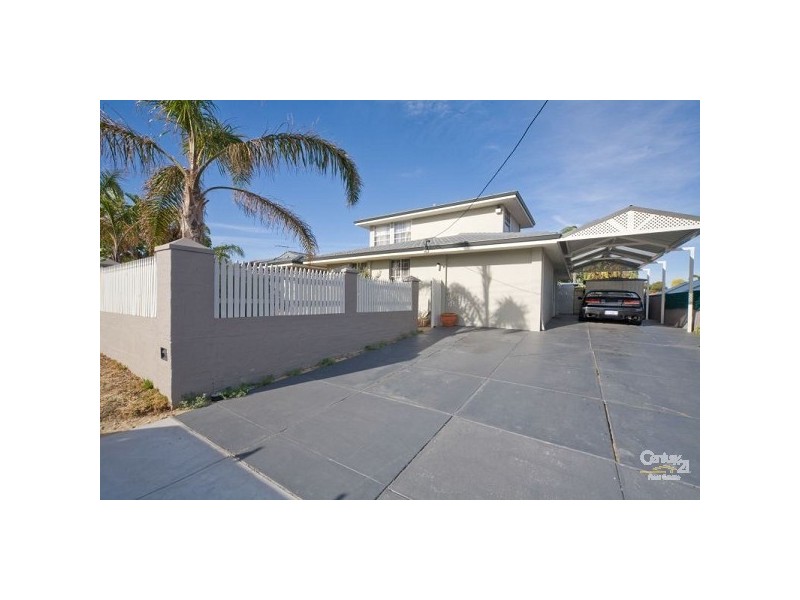 8 Endeavour Road, Hillarys WA 6025