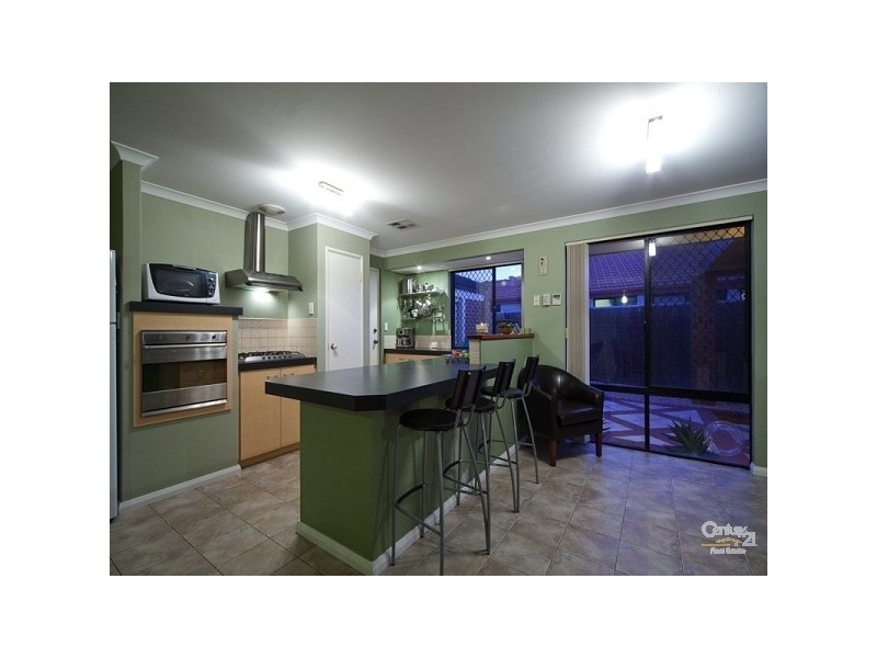 29 St Stephens Cres, Tapping WA 6065