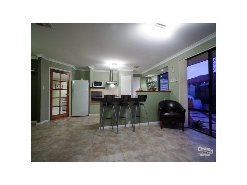 29 St Stephens Cres, Tapping WA 6065
