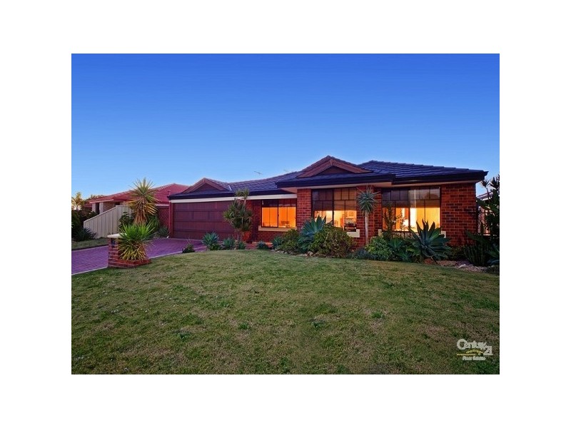 29 St Stephens Cres, Tapping WA 6065