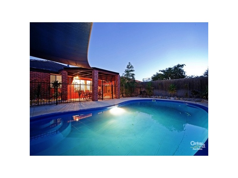 29 St Stephens Cres, Tapping WA 6065