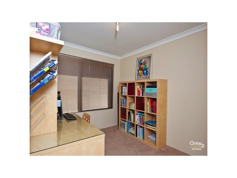66 Berlotto Dr, Tapping WA 6065