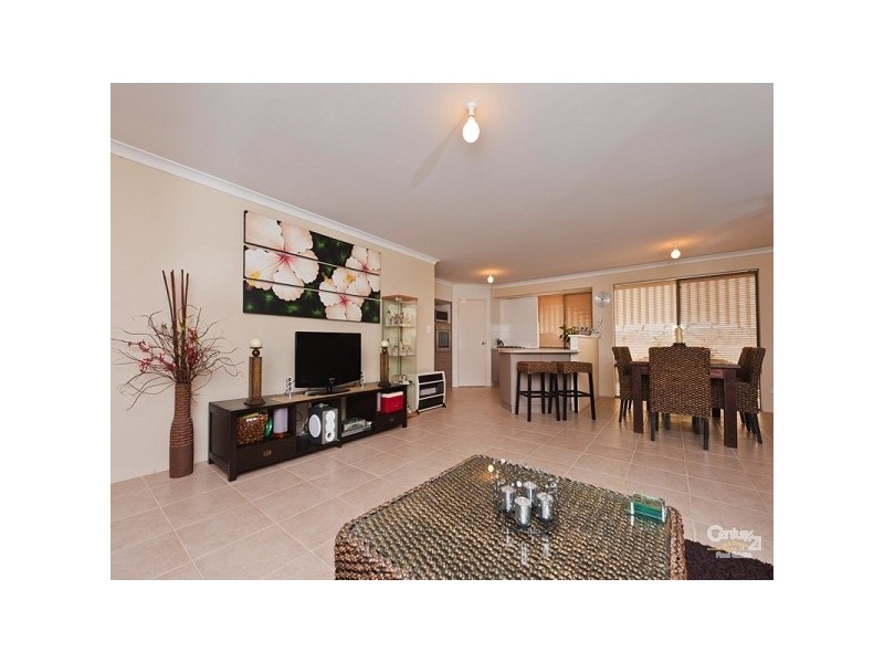 66 Berlotto Dr, Tapping WA 6065
