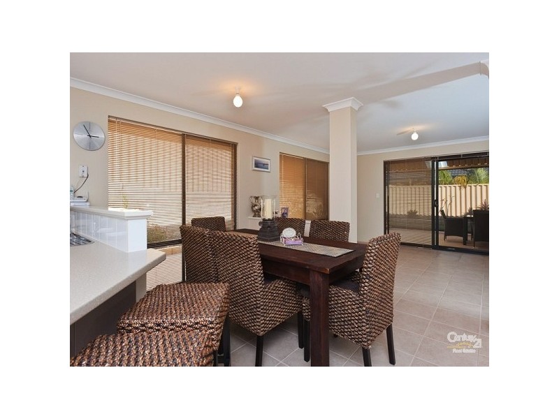 66 Berlotto Dr, Tapping WA 6065
