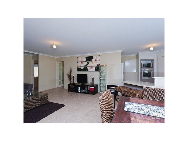 66 Berlotto Dr, Tapping WA 6065
