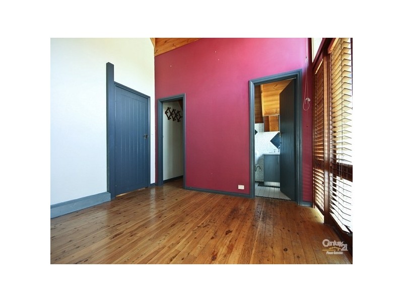 2/65 Quarry Street, Fremantle WA 6160
