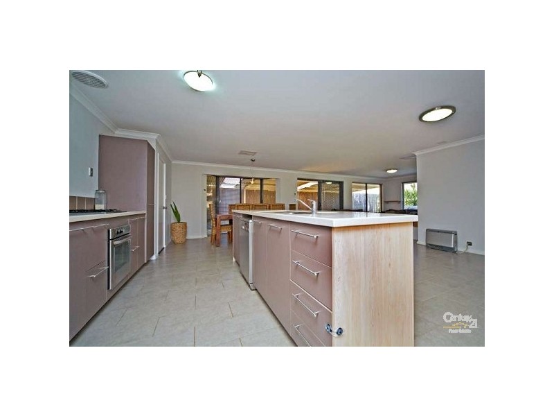 8 Appleby Drive, Darch WA 6065