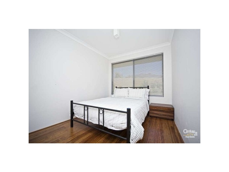 8 Appleby Drive, Darch WA 6065