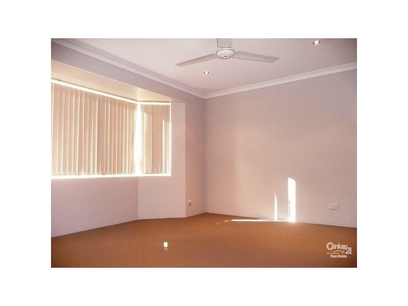 10 Samuel Place, Wanneroo WA 6065