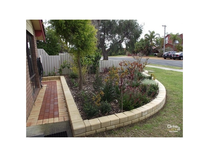 39 Macleay Drive, Padbury WA 6025