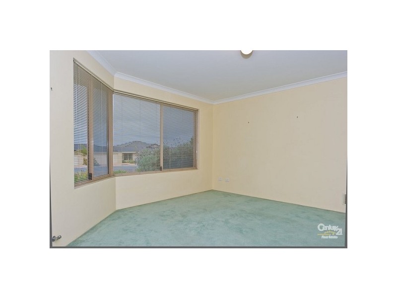 40 Santa Barbara Parade, Quinns Rocks WA 6030