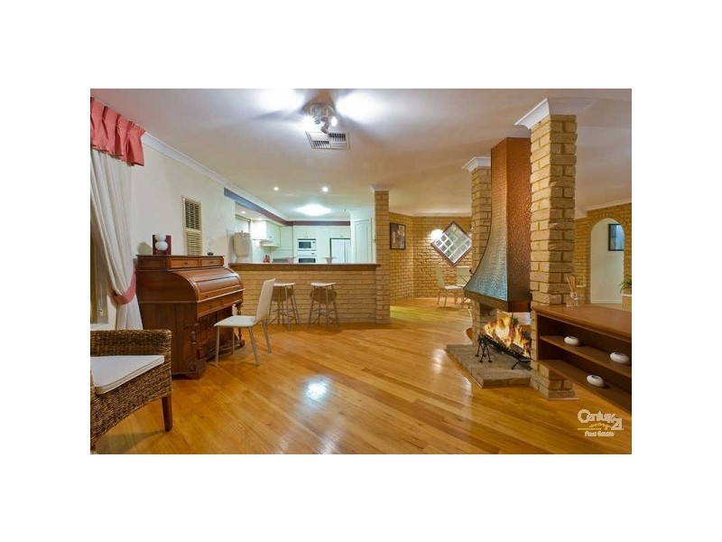 6 Lakehill Gardens, Edgewater WA 6027