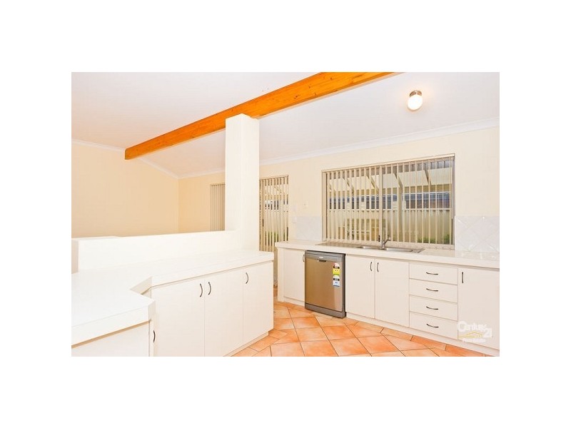 40 Santa Barbara Parade, Quinns Rocks WA 6030