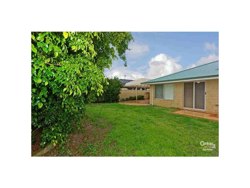 40 Santa Barbara Parade, Quinns Rocks WA 6030