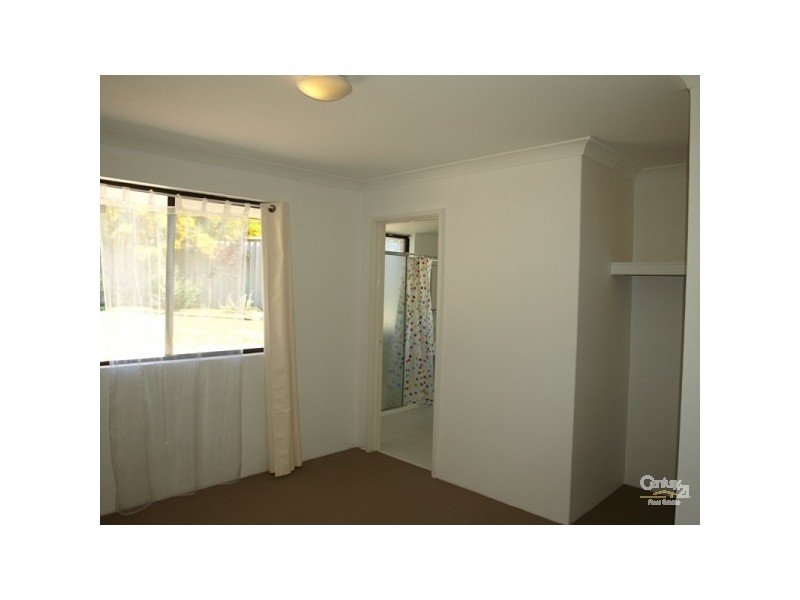 8A Dosinia Place, Heathridge WA 6027