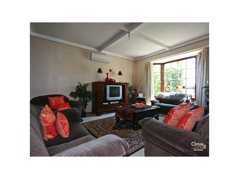 6 Sweeney Way, Padbury WA 6025